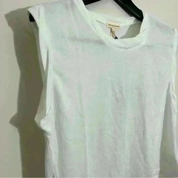 NWT Articles of Society Women's Top Button Down Tee White Short Sleeve Size S - Picture 3 of 5